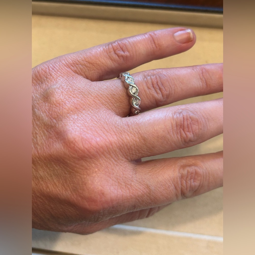 14KT White Gold Natural Diamonds Band - Picture 10 of 10